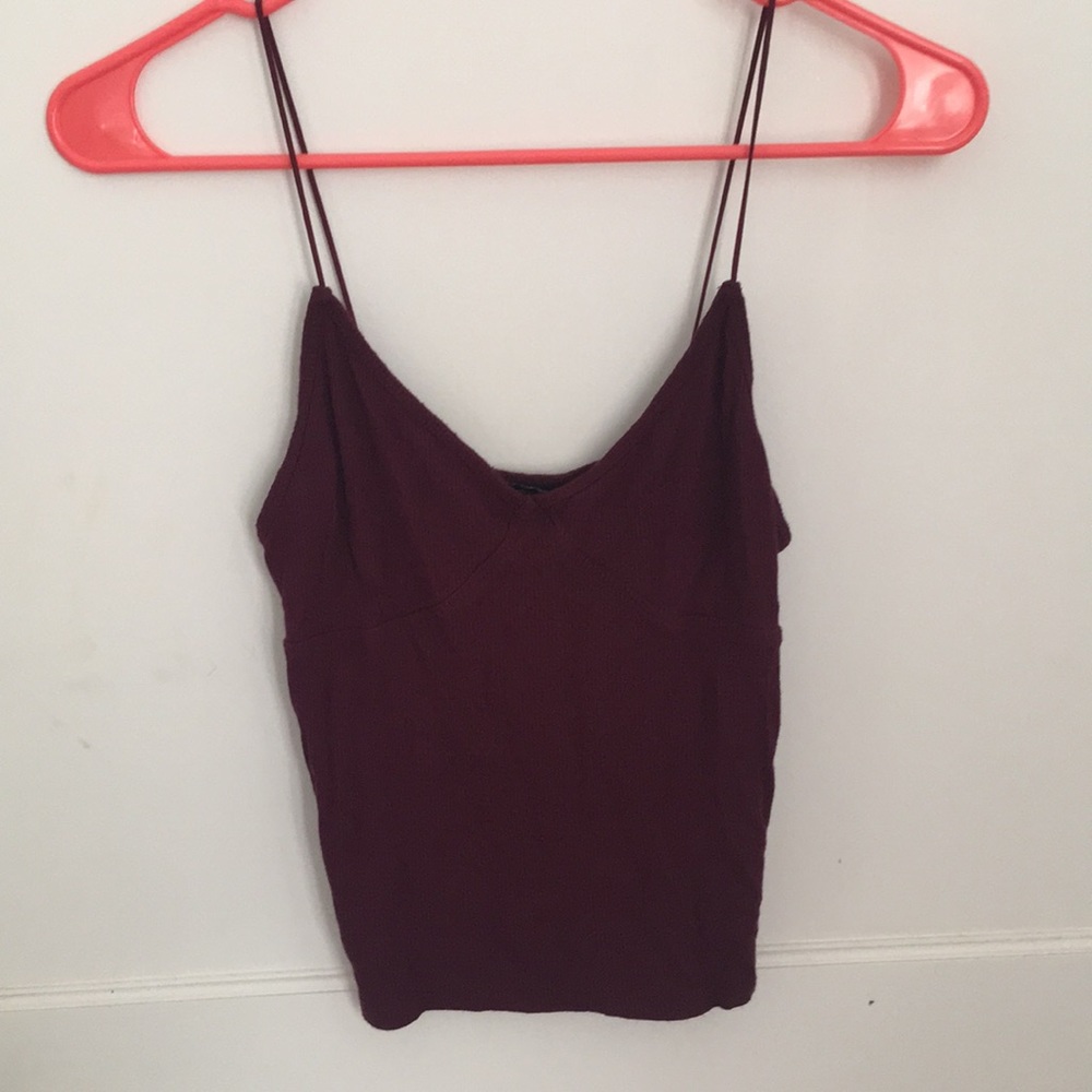maroon v neck crop top
